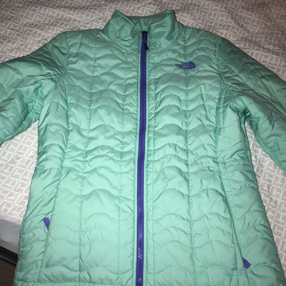 I’m selling a north face, size medium!